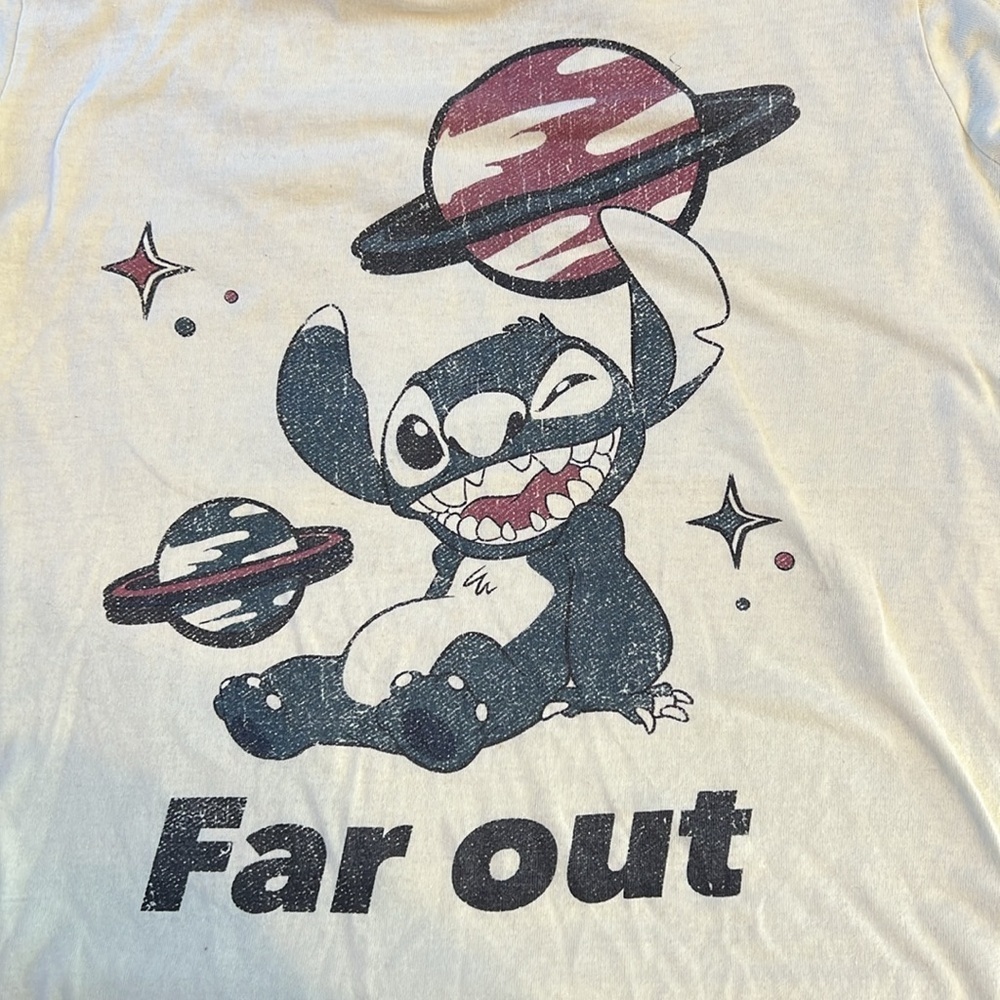 Disney Lilo & Stitch FAR OUT  Space Cream T-Shirt S